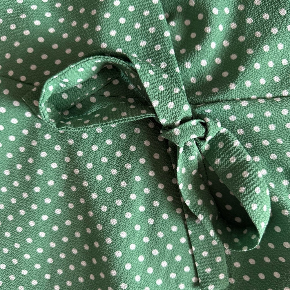 Green Blouse - Picture 2 of 4